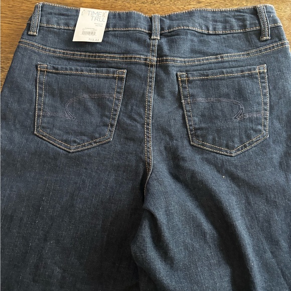 NWT Time & Tru Mid-Rise Bermuda Denim Shorts Dark Wash Size 10 - Picture 5 of 8